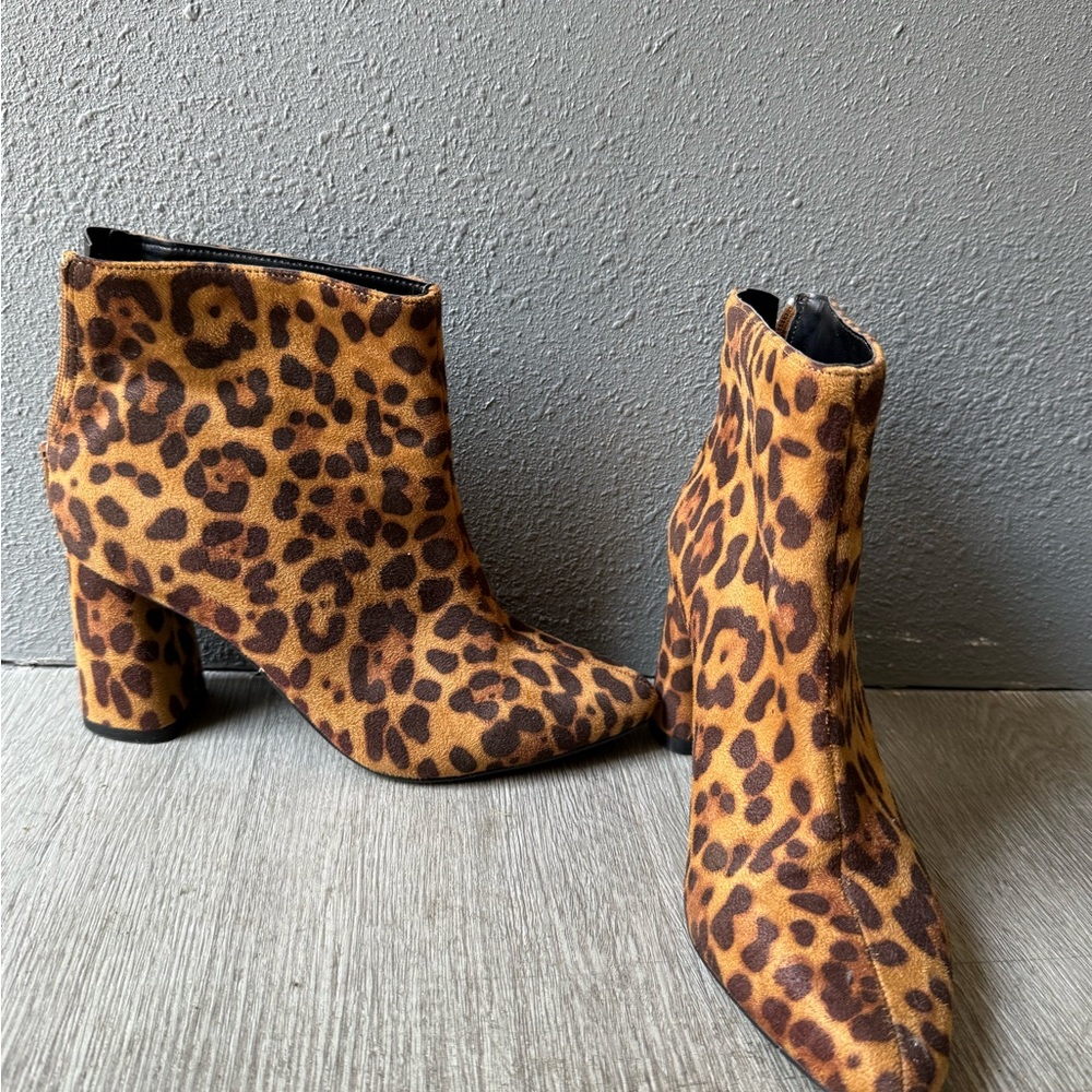 Windsor Leopard Print Ankle Booties - Picture 2 of 3